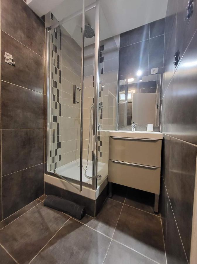 T2 Chambre Miroir Jardin Et Parking Prive Marselha Exterior foto